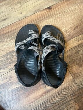 Chaco Z/Cloud Sport Sandals Women 7 Gray Black Adjustable Hiking Sandals Strappy